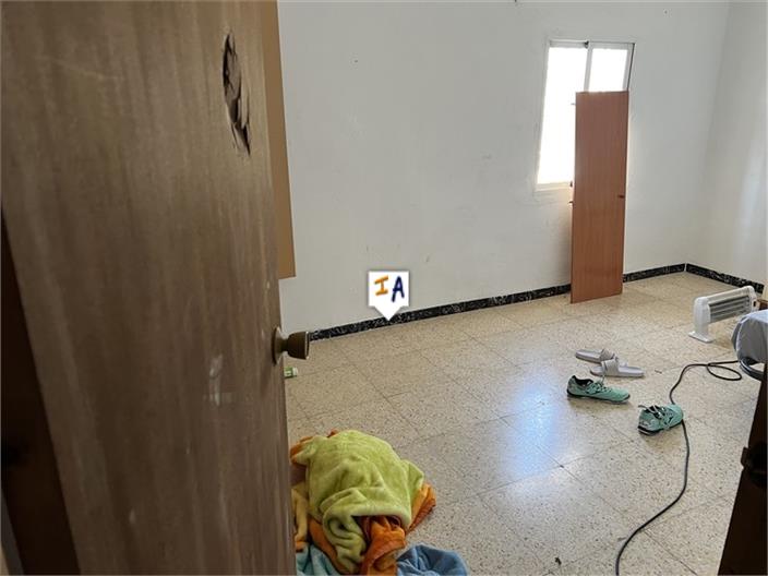 Image No.11-3 Bed Farmhouse for sale