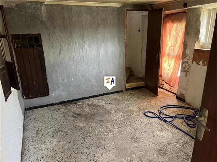 Image No.14-3 Bed Farmhouse for sale