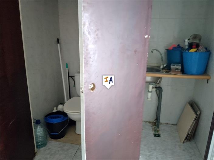 Image No.12-2 Bed Commercial for sale