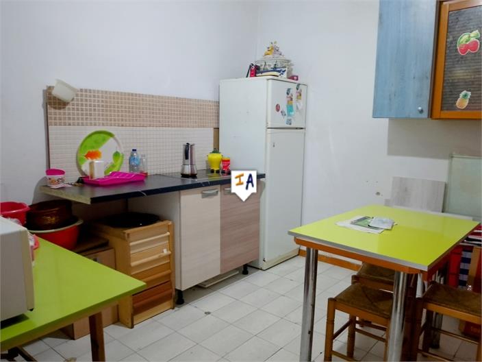 Image No.5-2 Bed Commercial for sale