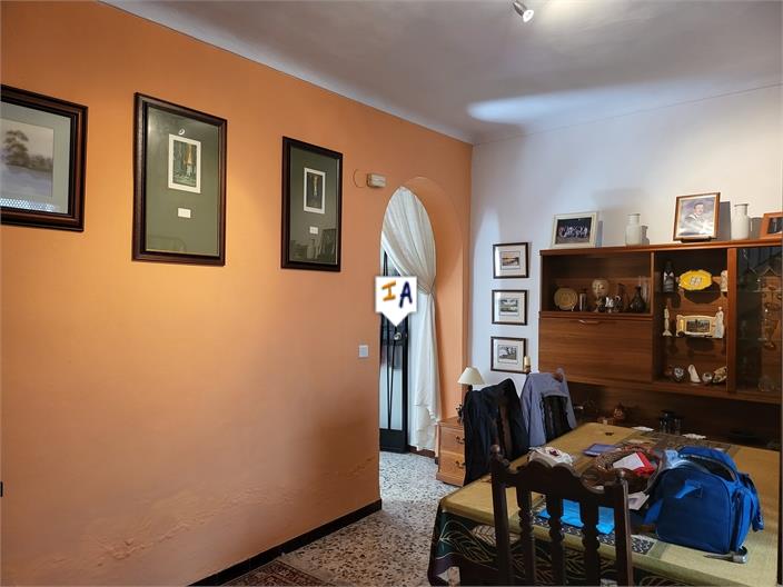 Image No.8-3 Bed House for sale