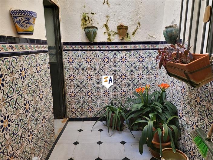 Image No.10-3 Bed House for sale