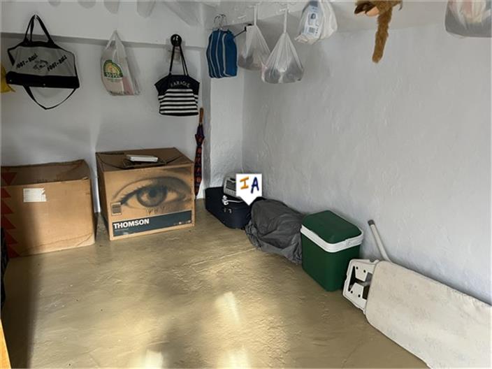 Image No.12-2 Bed House for sale