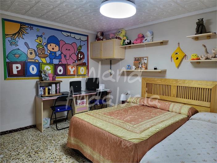 Image No.13-3 Bed House for sale