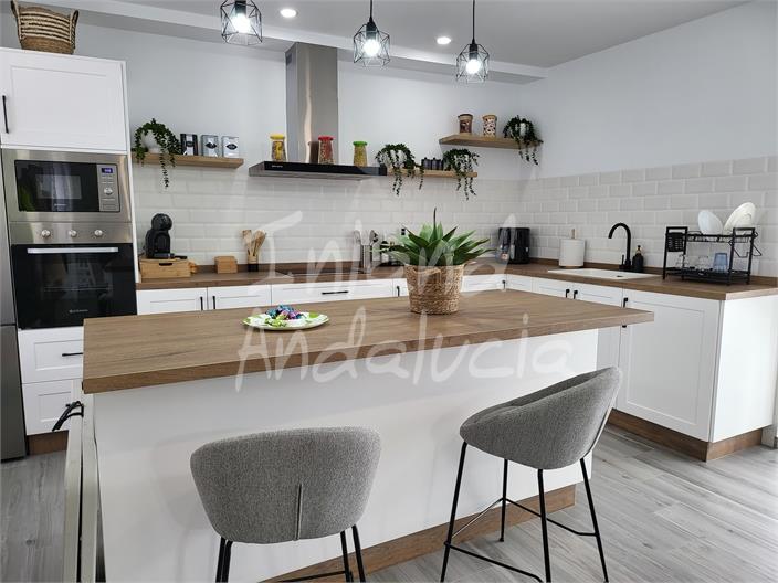 Image No.3-3 Bed House for sale