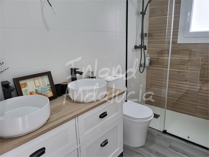 Image No.5-3 Bed House for sale