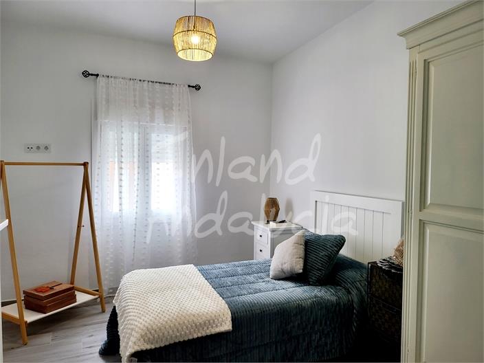 Image No.9-3 Bed House for sale