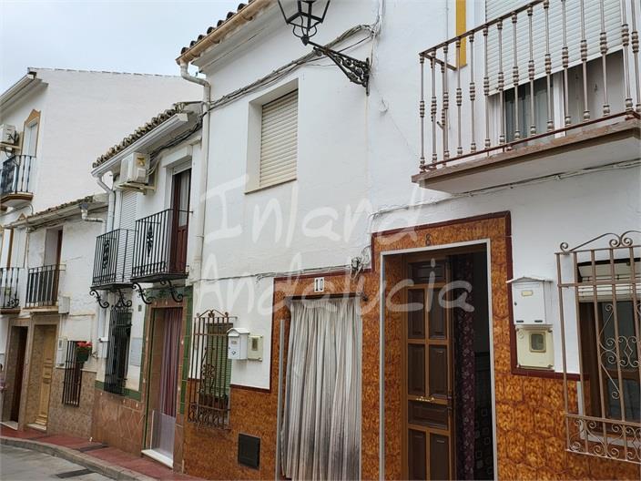 Image No.1-3 Bed House for sale