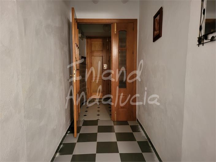 Image No.11-3 Bed House for sale