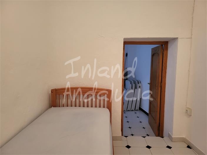 Image No.13-3 Bed House for sale