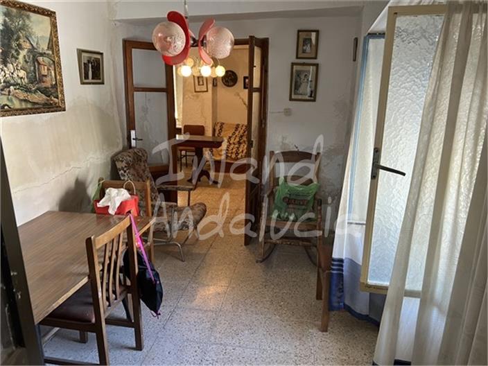 Image No.7-5 Bed House for sale