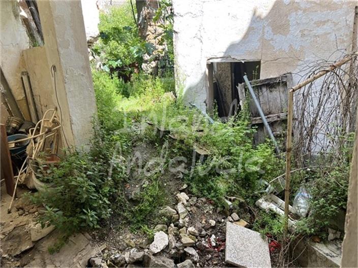 Image No.12-4 Bed House for sale