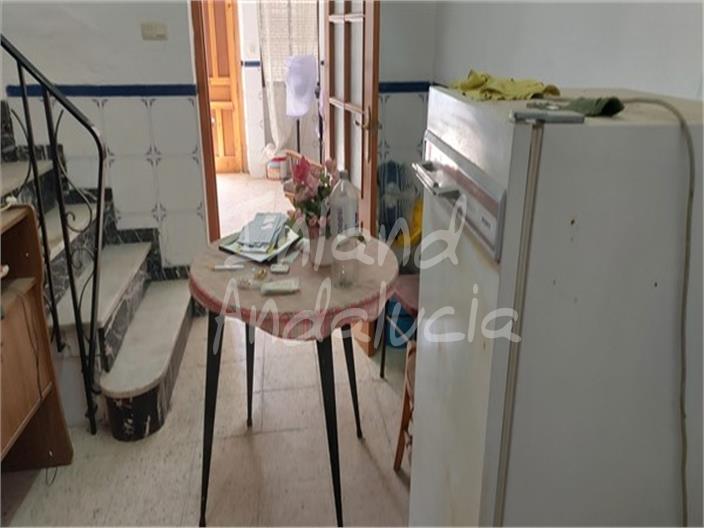 Image No.13-3 Bed House for sale