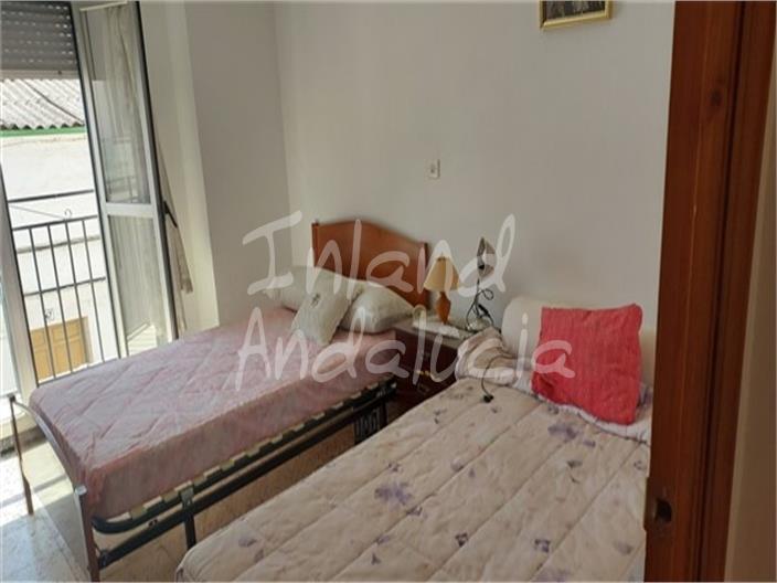 Image No.4-3 Bed House for sale