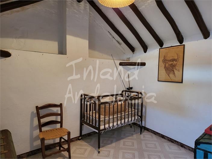 Image No.14-4 Bed House for sale