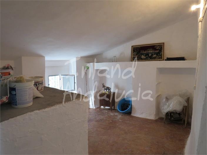 Image No.14-5 Bed Farmhouse for sale