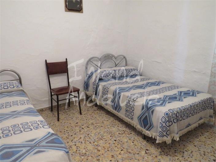 Image No.9-5 Bed Farmhouse for sale