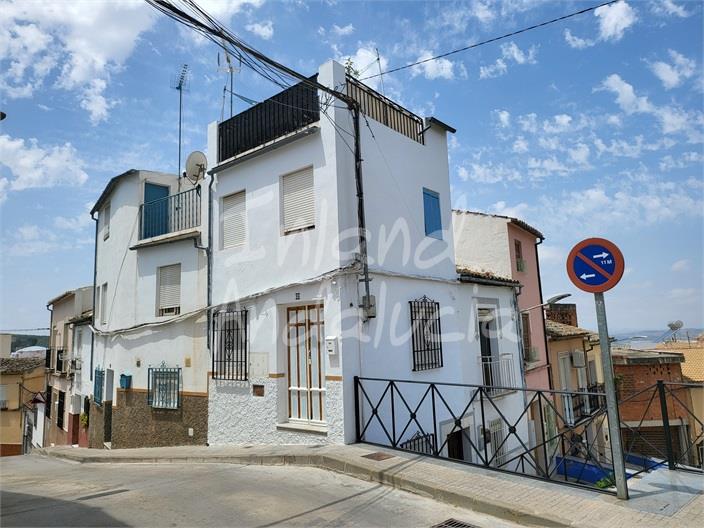 Image No.1-2 Bed House for sale