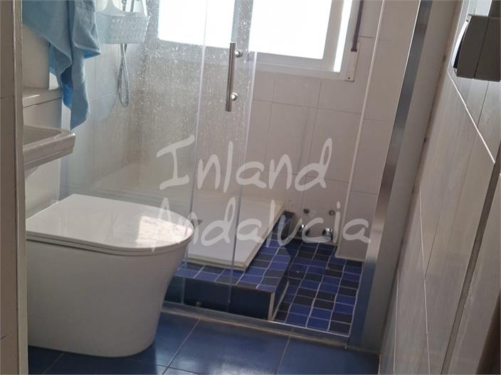 Image No.9-2 Bed House for sale