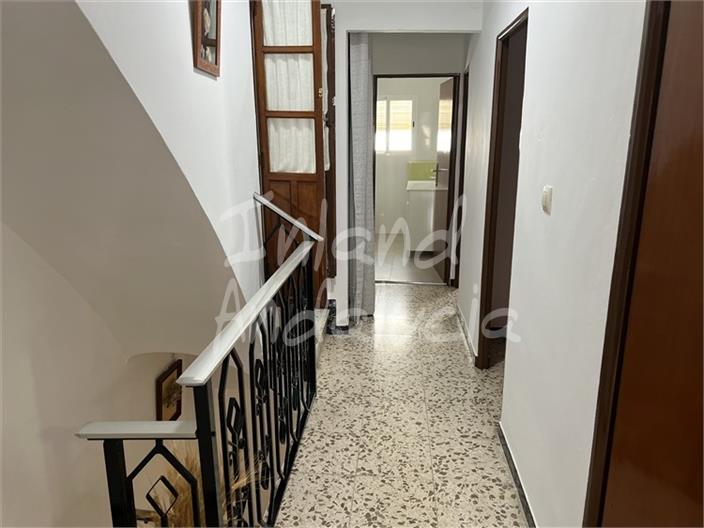 Image No.15-3 Bed House for sale