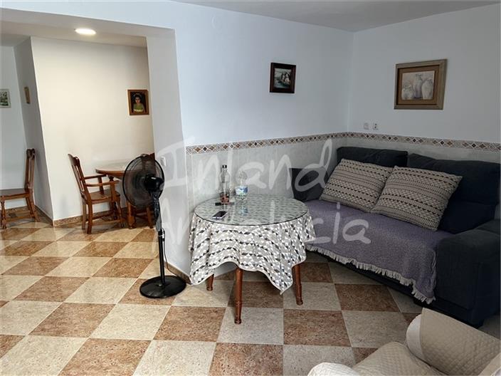 Image No.6-3 Bed House for sale