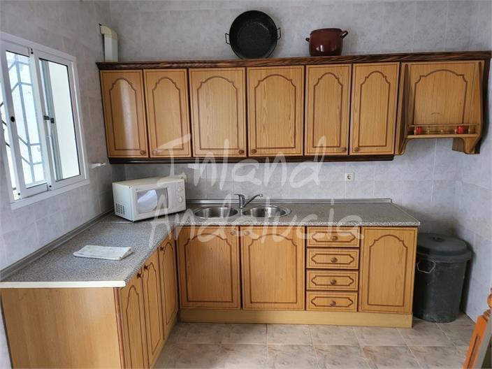 Image No.16-2 Bed House for sale