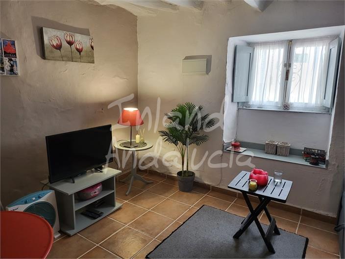 Image No.5-1 Bed House for sale