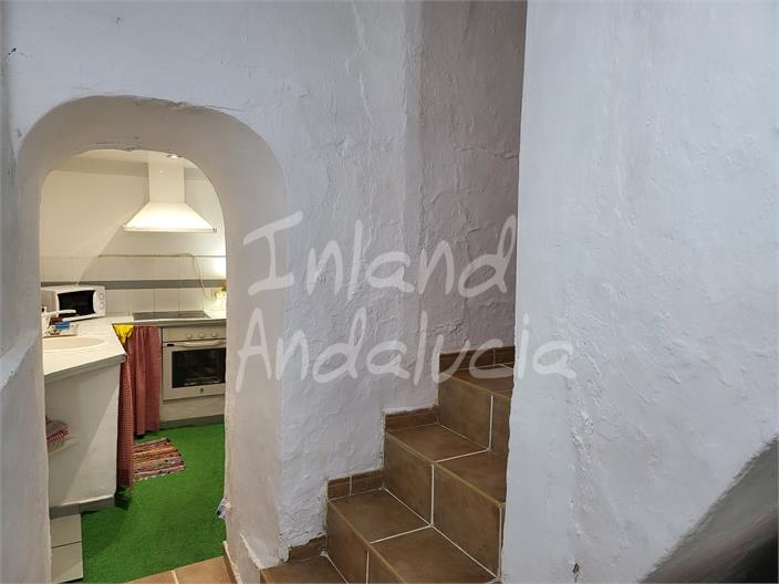 Image No.8-1 Bed House for sale