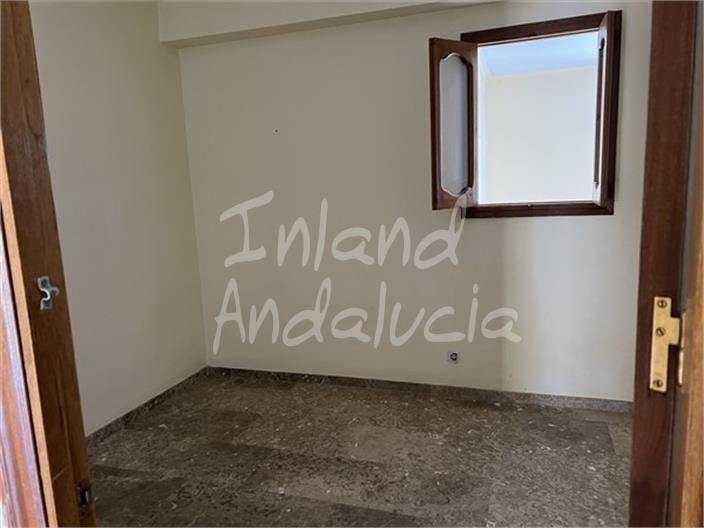 Image No.6-6 Bed Property for sale