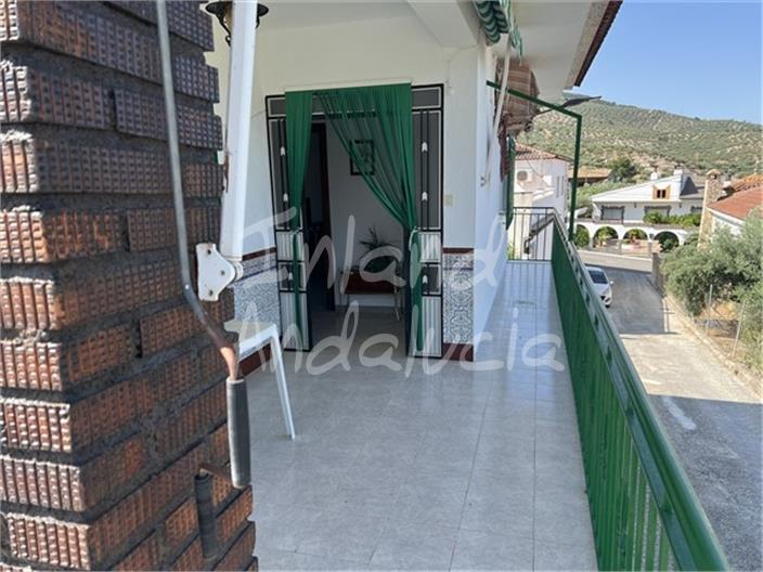 Image No.11-3 Bed House for sale