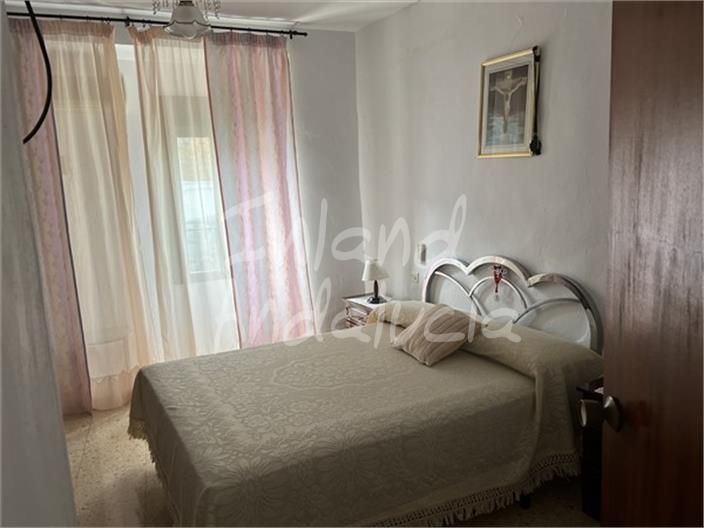 Image No.14-2 Bed House for sale