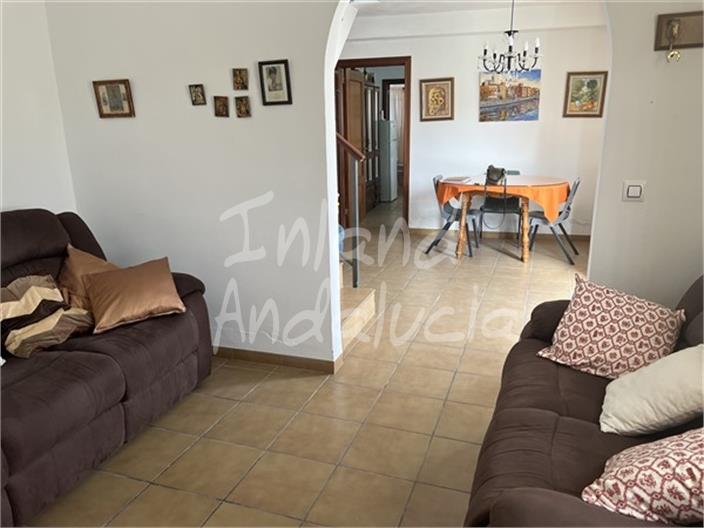 Image No.17-4 Bed Farmhouse for sale