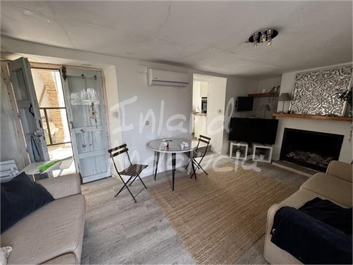 Image No.11-3 Bed Farmhouse for sale