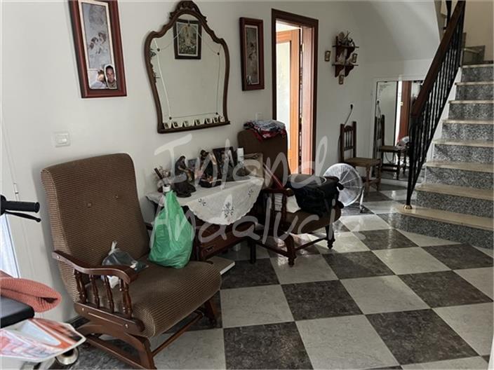 Image No.16-4 Bed House for sale