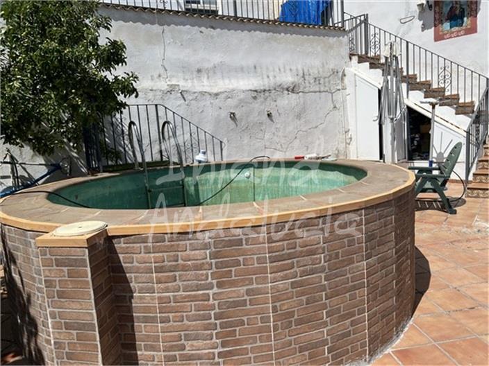 Image No.17-5 Bed House for sale