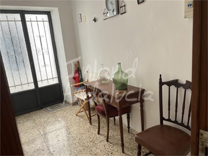 Image No.12-5 Bed House for sale