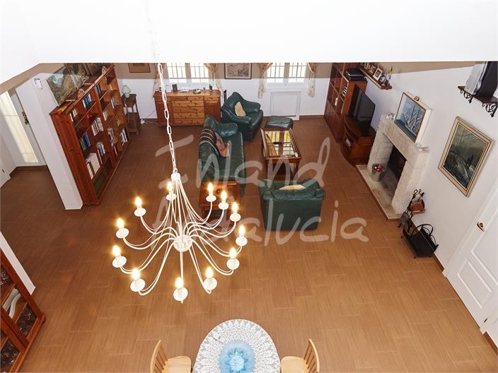 Image No.7-7 Bed Villa for sale