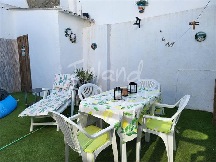 Image No.17-4 Bed House for sale