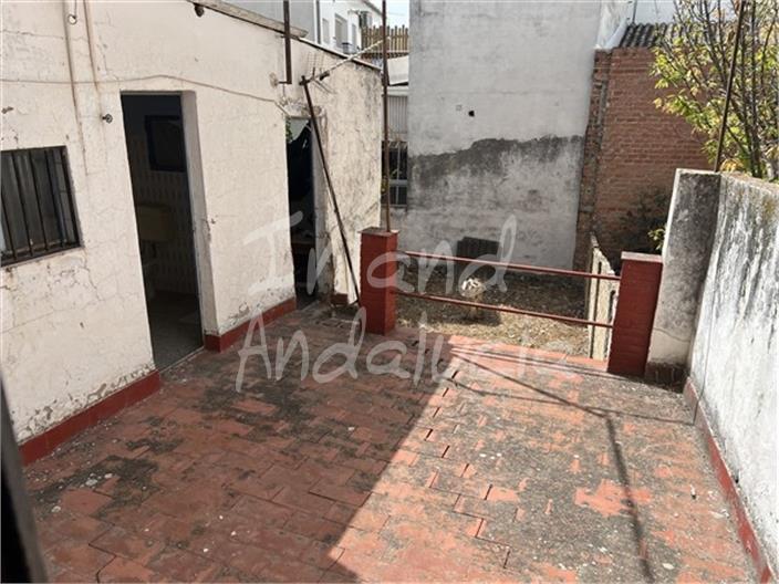 Image No.15-3 Bed House for sale