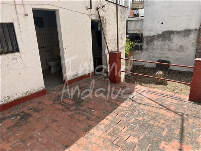 Image No.16-3 Bed House for sale