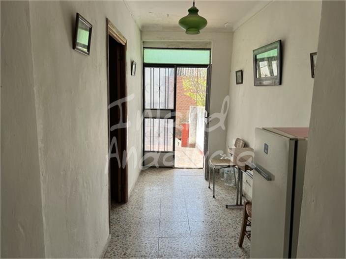 Image No.8-3 Bed House for sale
