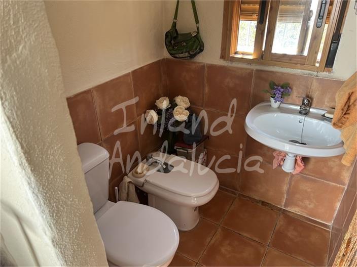 Image No.14-4 Bed Farmhouse for sale