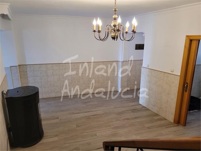 Image No.9-4 Bed House for sale