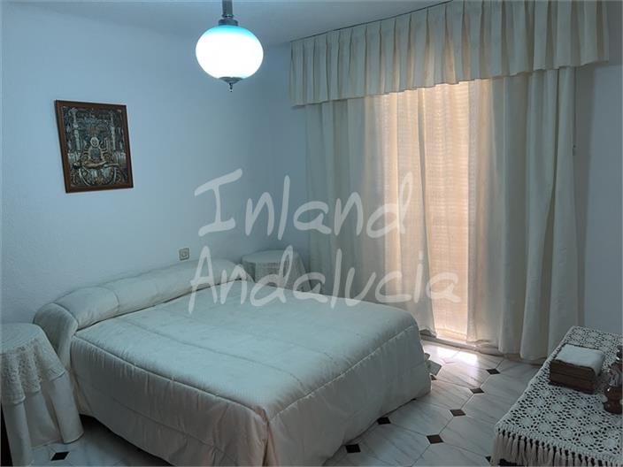 Image No.9-4 Bed House for sale