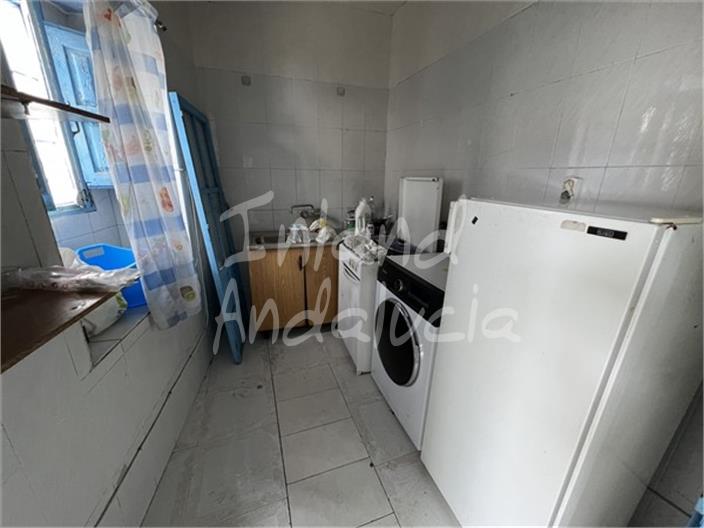 Image No.12-4 Bed House for sale