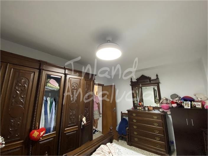 Image No.10-4 Bed House for sale