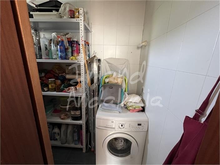 Image No.17-4 Bed House for sale