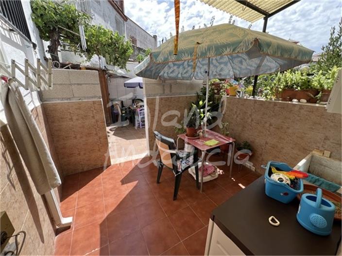 Image No.4-4 Bed House for sale