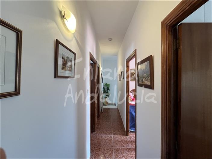 Image No.10-4 Bed House for sale