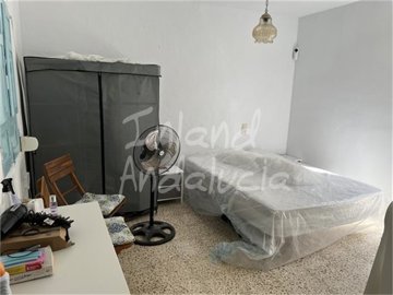 th621810